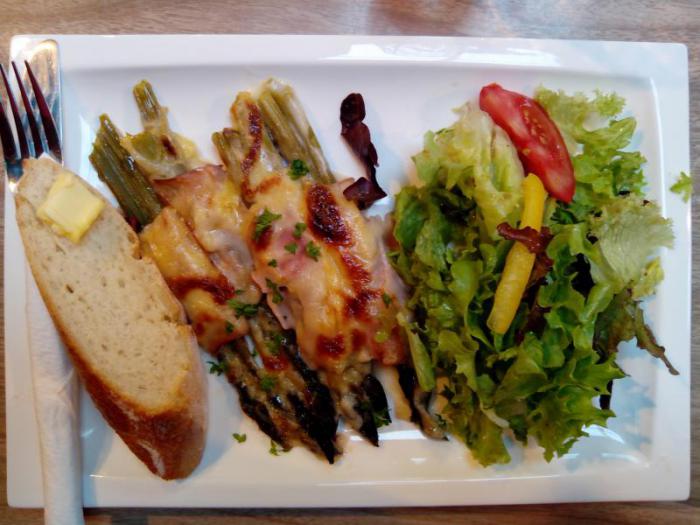 Ham & asparagus bake, sourdough bread and salad - more filling than it looks.
