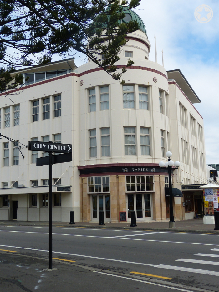 Lone Star restaurant and Art Deco accommodation